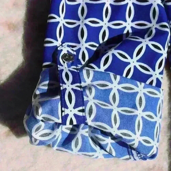 ADRIENNE VITTADINI Patterned Roll Tab Sleeve Silky Button Up Blouse Top Women XL - Picture 8 of 10